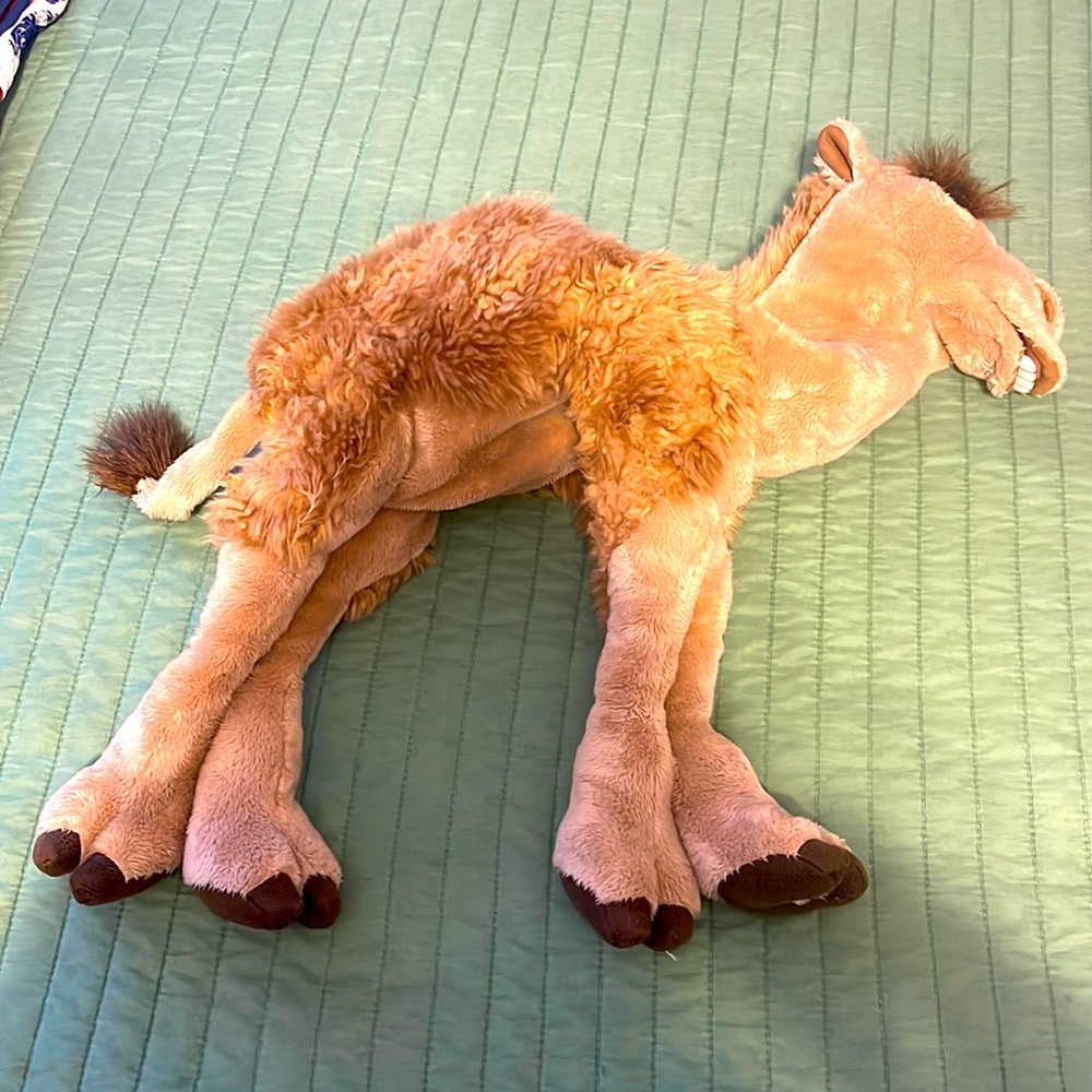 Camel puppet